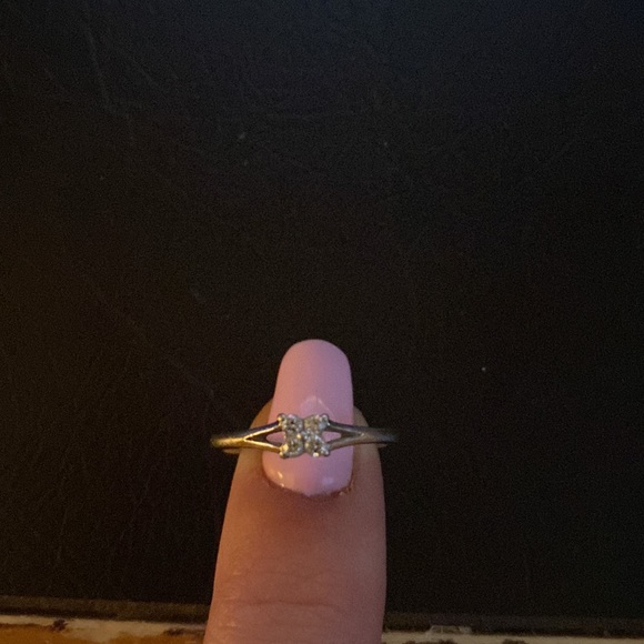 Diamond Promise Ring - Picture 5 of 5